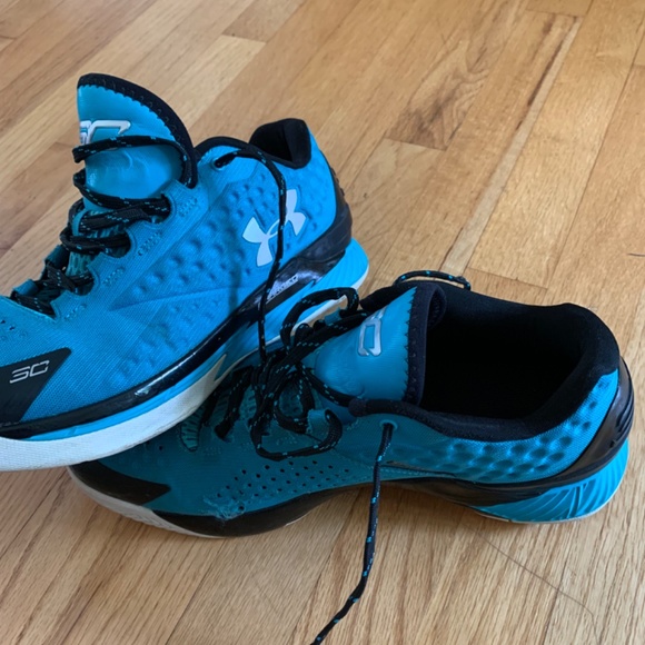 Steph Curry One low Shoes Size 11 US